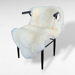 Classic Sheepskin Off-White 49" x 30"